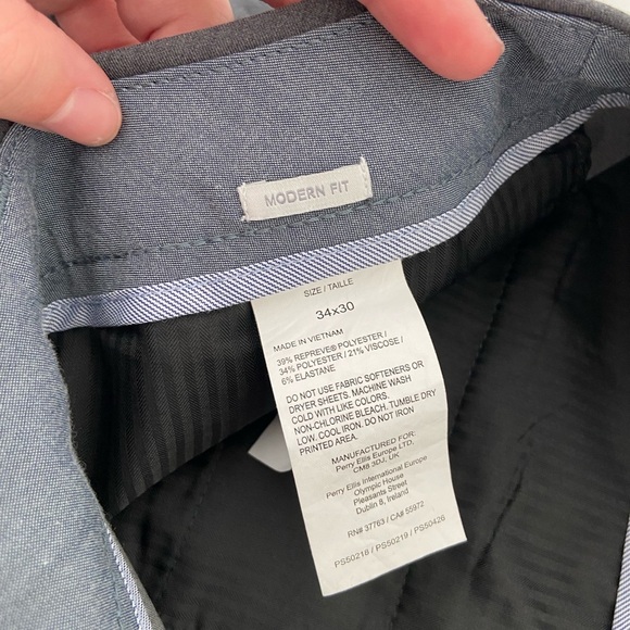 EUC | Perry Ellis men’s gray flat front modern fit dress pants size 34x30 - Picture 7 of 7
